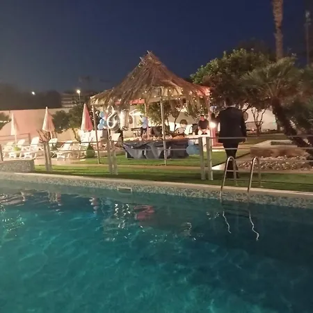 Casal Mastro E Con Piscina *